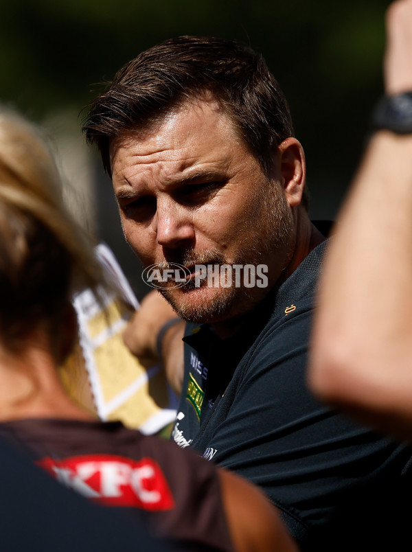 AFLW 2024 Round 10 - Richmond v Hawthorn - A-55586169