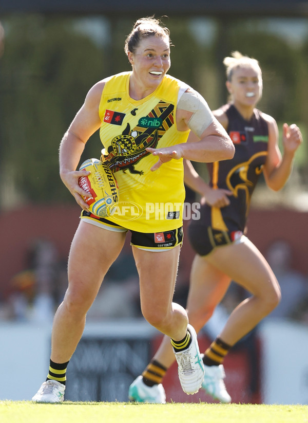 AFLW 2024 Round 10 - Richmond v Hawthorn - A-55586227