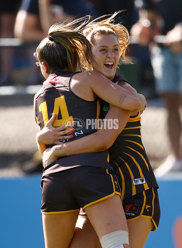 AFLW 2024 Round 10 - Richmond v Hawthorn - A-55588202