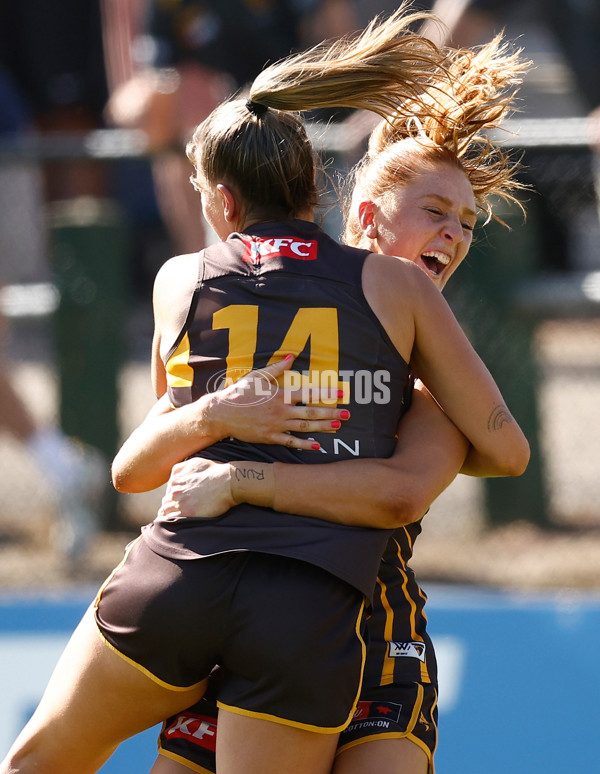 AFLW 2024 Round 10 - Richmond v Hawthorn - A-55588203