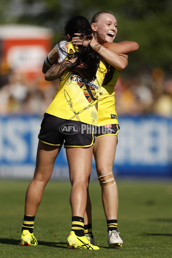 AFLW 2024 Round 10 - Richmond v Hawthorn - A-55588586