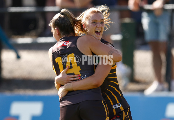 AFLW 2024 Round 10 - Richmond v Hawthorn - A-55588601