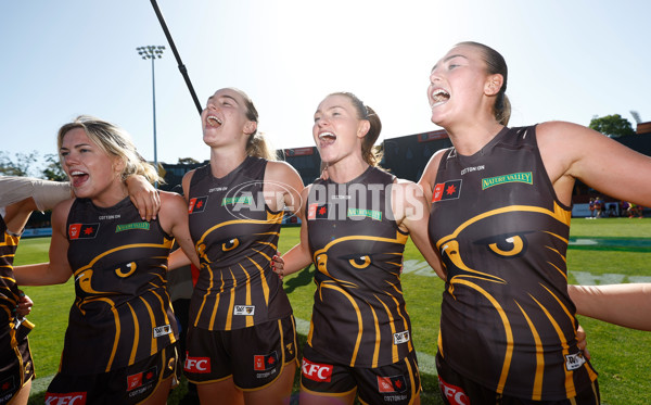 AFLW 2024 Round 10 - Richmond v Hawthorn - A-55588637