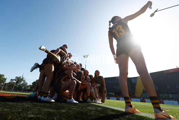 AFLW 2024 Round 10 - Richmond v Hawthorn - A-55588646