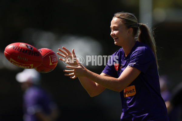 AFLW 2024 Round 10 - Walyalup v Western Bulldogs - A-55590851