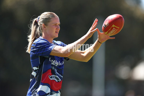 AFLW 2024 Round 10 - Walyalup v Western Bulldogs - A-55591231