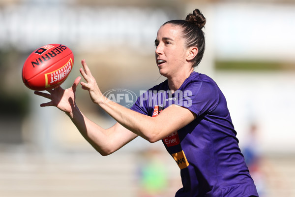 AFLW 2024 Round 10 - Walyalup v Western Bulldogs - A-55591305