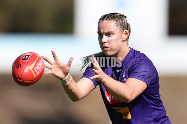 AFLW 2024 Round 10 - Walyalup v Western Bulldogs - A-55593142