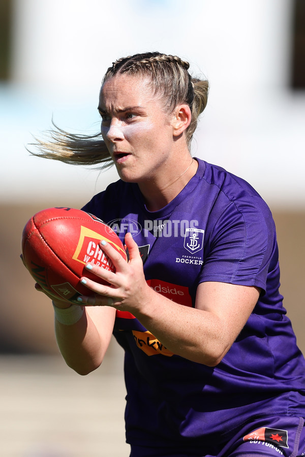 AFLW 2024 Round 10 - Walyalup v Western Bulldogs - A-55593143