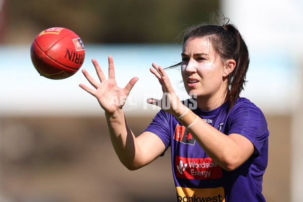 AFLW 2024 Round 10 - Walyalup v Western Bulldogs - A-55593145