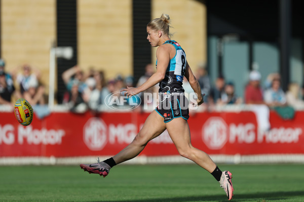 AFLW 2024 Round 10 - Yartapuulti v GWS - A-55593151