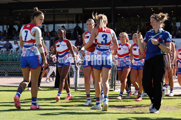 AFLW 2024 Round 10 - Walyalup v Western Bulldogs - A-55593165