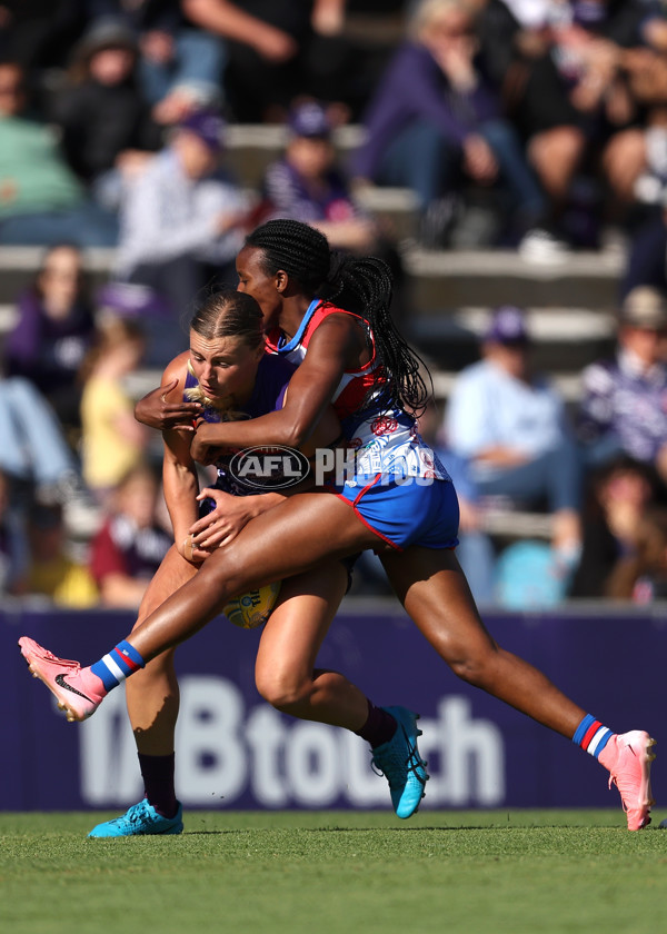 AFLW 2024 Round 10 - Walyalup v Western Bulldogs - A-55593181