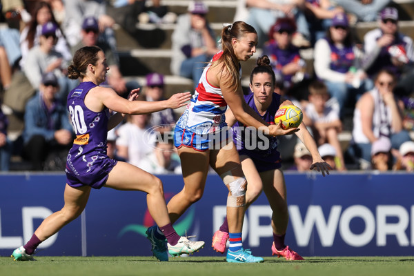 AFLW 2024 Round 10 - Walyalup v Western Bulldogs - A-55593189