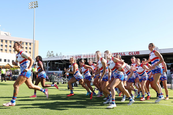 AFLW 2024 Round 10 - Walyalup v Western Bulldogs - A-55593190