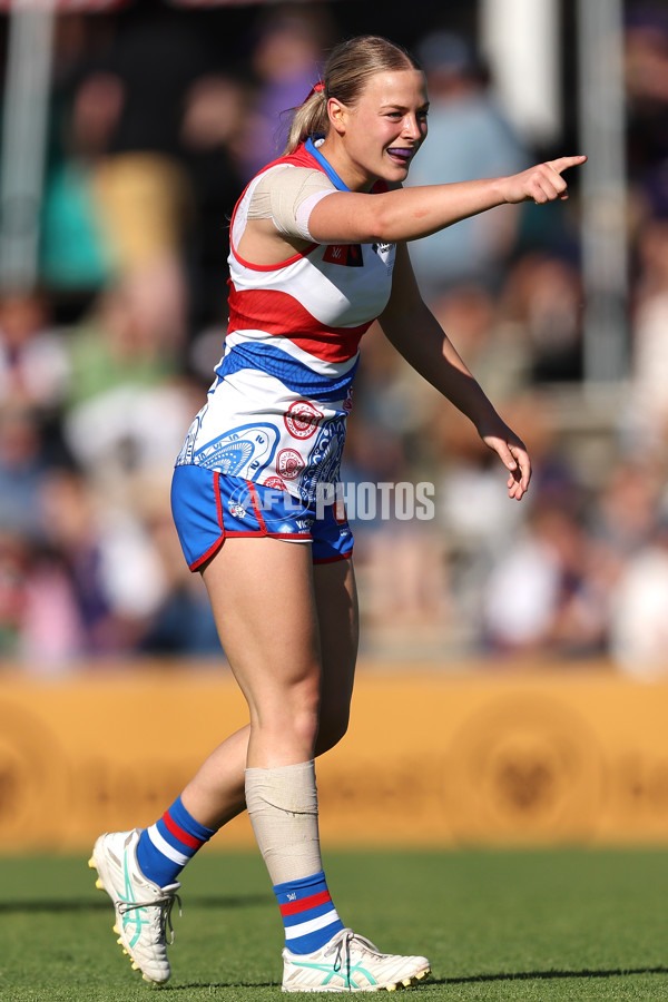 AFLW 2024 Round 10 - Walyalup v Western Bulldogs - A-55593222