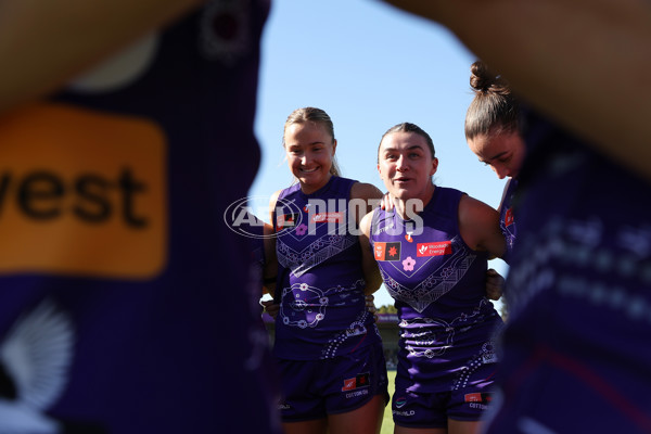 AFLW 2024 Round 10 - Walyalup v Western Bulldogs - A-55593225