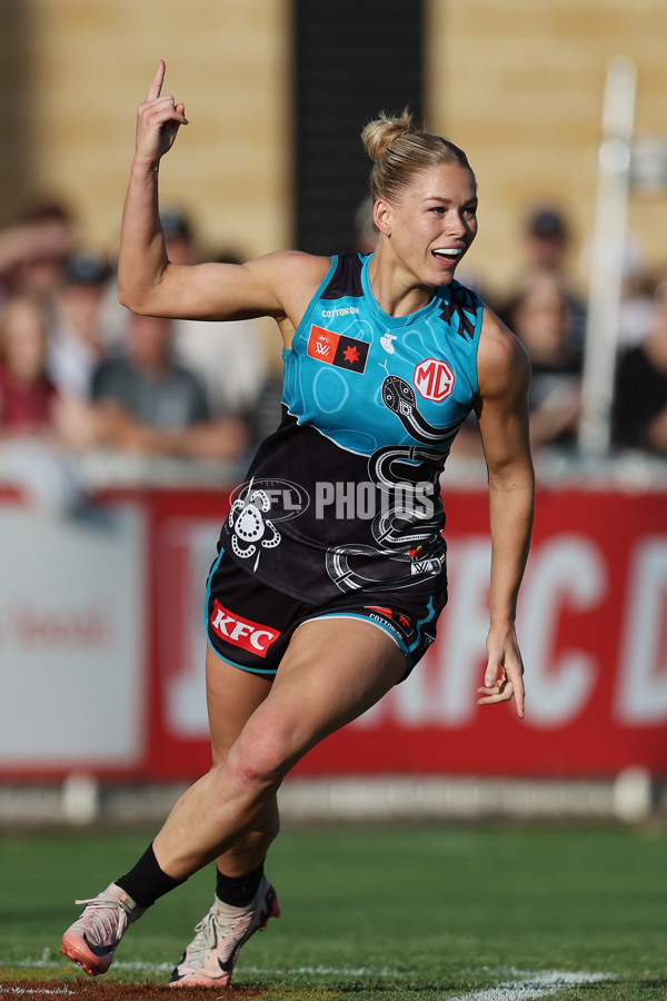 AFLW 2024 Round 10 - Yartapuulti v GWS - A-55593940