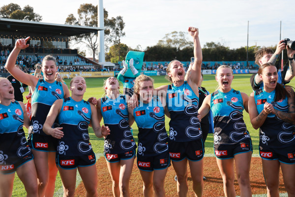 AFLW 2024 Round 10 - Yartapuulti v GWS - A-55593953