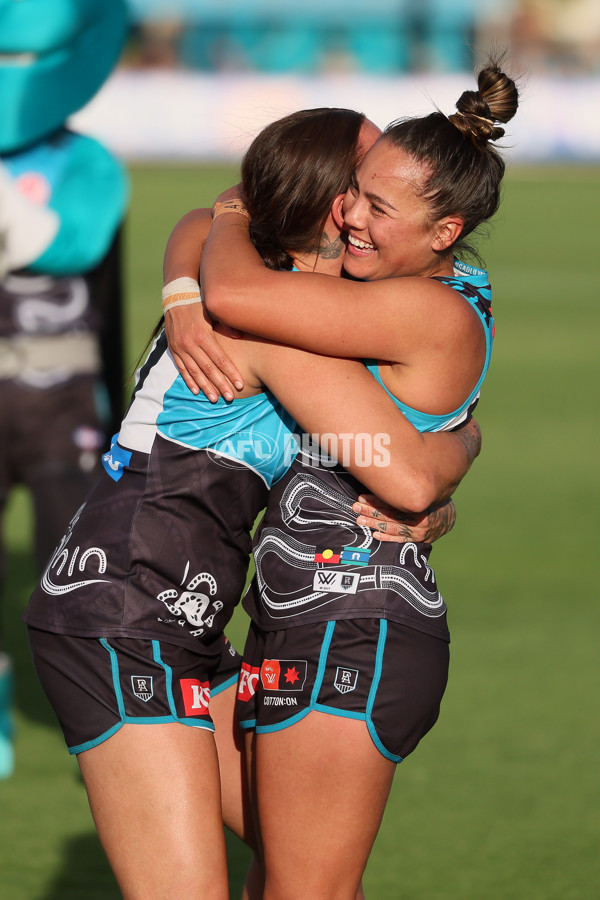 AFLW 2024 Round 10 - Yartapuulti v GWS - A-55593958