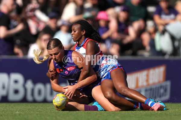 AFLW 2024 Round 10 - Walyalup v Western Bulldogs - A-55593962