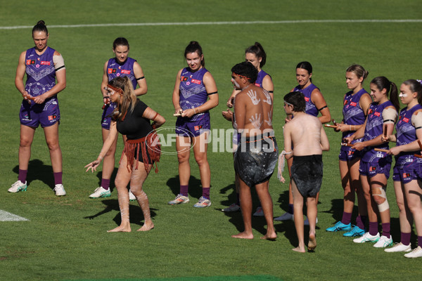 AFLW 2024 Round 10 - Walyalup v Western Bulldogs - A-55593978