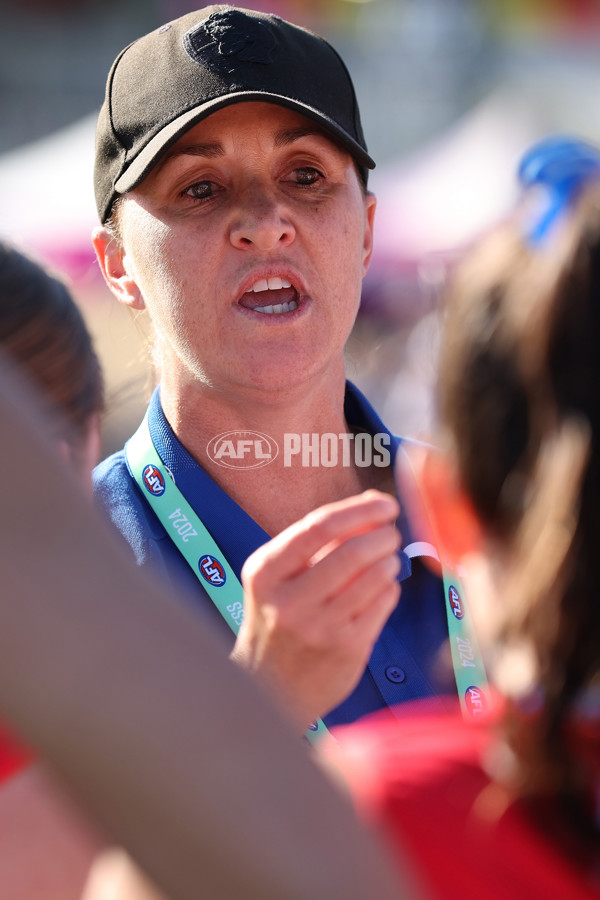 AFLW 2024 Round 10 - Walyalup v Western Bulldogs - A-55594013