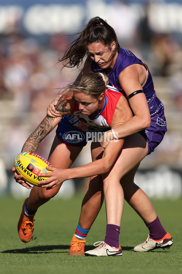 AFLW 2024 Round 10 - Walyalup v Western Bulldogs - A-55594029