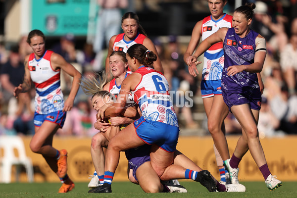 AFLW 2024 Round 10 - Walyalup v Western Bulldogs - A-55594030