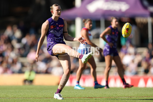 AFLW 2024 Round 10 - Walyalup v Western Bulldogs - A-55595967