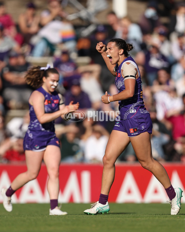 AFLW 2024 Round 10 - Walyalup v Western Bulldogs - A-55595971