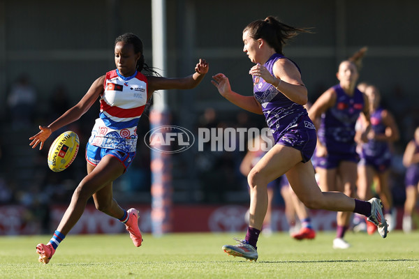 AFLW 2024 Round 10 - Walyalup v Western Bulldogs - A-55595977