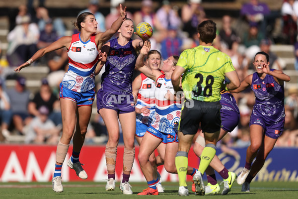 AFLW 2024 Round 10 - Walyalup v Western Bulldogs - A-55595987