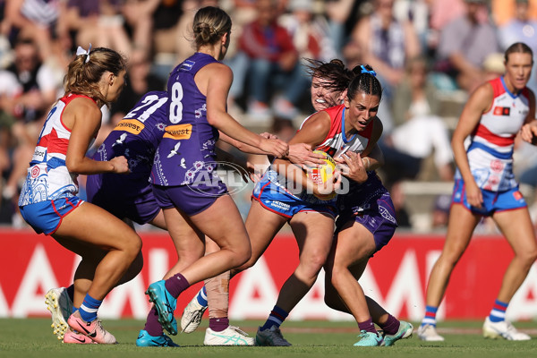 AFLW 2024 Round 10 - Walyalup v Western Bulldogs - A-55595991