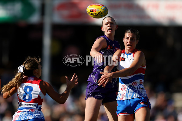 AFLW 2024 Round 10 - Walyalup v Western Bulldogs - A-55595995