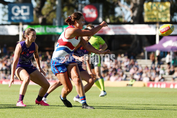 AFLW 2024 Round 10 - Walyalup v Western Bulldogs - A-55595996