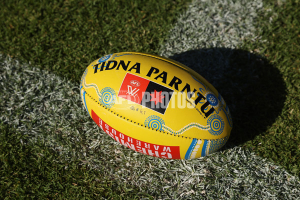 AFLW 2024 Round 10 - Walyalup v Western Bulldogs - A-55596008