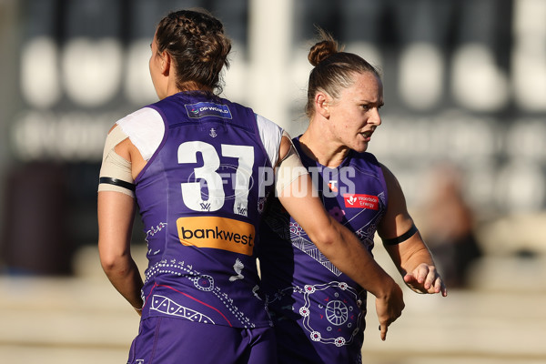 AFLW 2024 Round 10 - Walyalup v Western Bulldogs - A-55596015