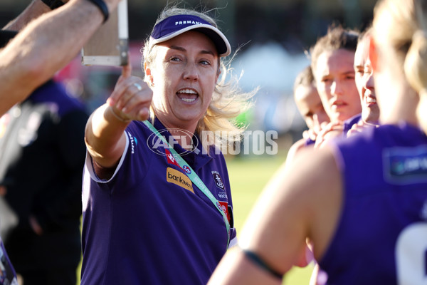 AFLW 2024 Round 10 - Walyalup v Western Bulldogs - A-55596034