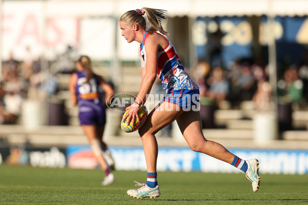 AFLW 2024 Round 10 - Walyalup v Western Bulldogs - A-55596054