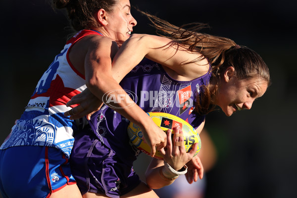 AFLW 2024 Round 10 - Walyalup v Western Bulldogs - A-55596578