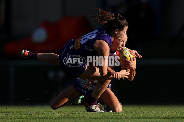 AFLW 2024 Round 10 - Walyalup v Western Bulldogs - A-55596582