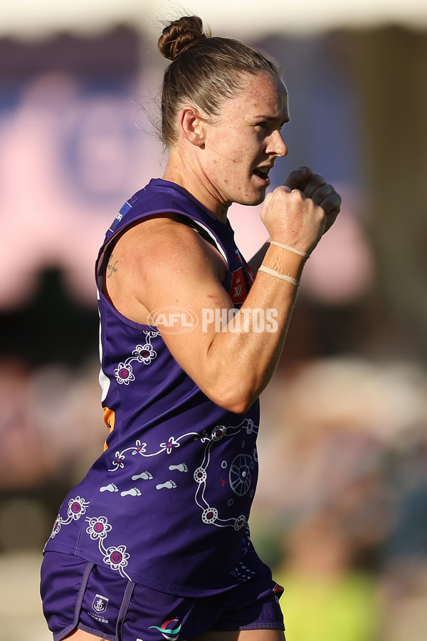 AFLW 2024 Round 10 - Walyalup v Western Bulldogs - A-55596587