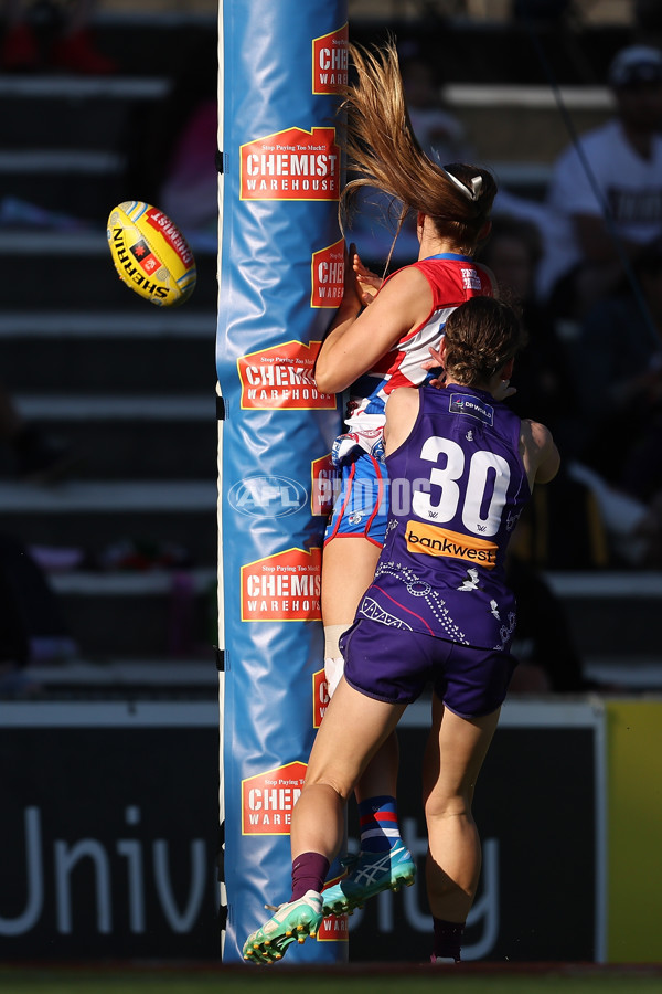 AFLW 2024 Round 10 - Walyalup v Western Bulldogs - A-55596593