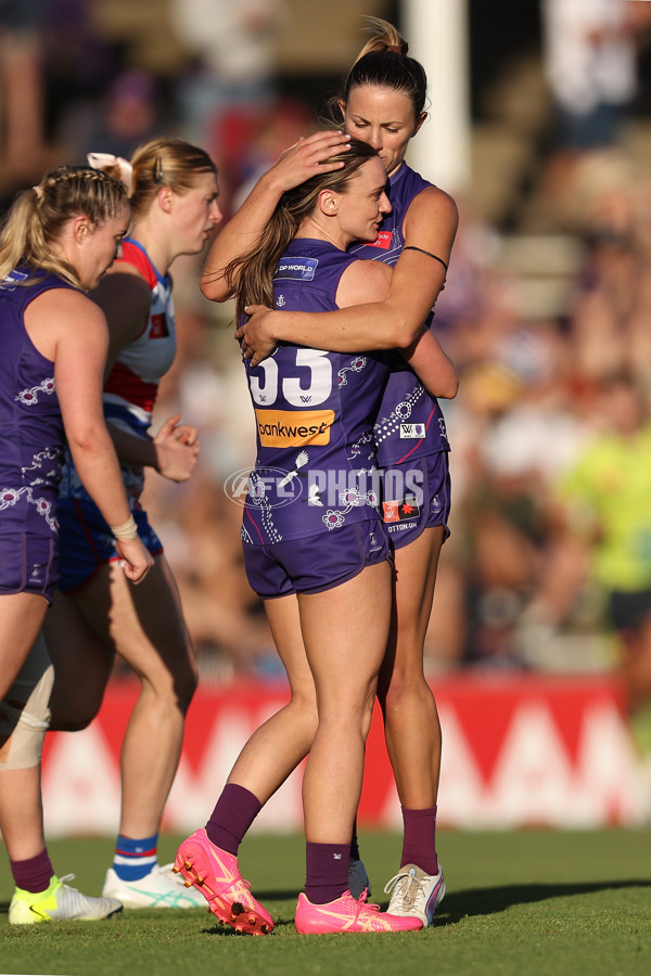 AFLW 2024 Round 10 - Walyalup v Western Bulldogs - A-55598403