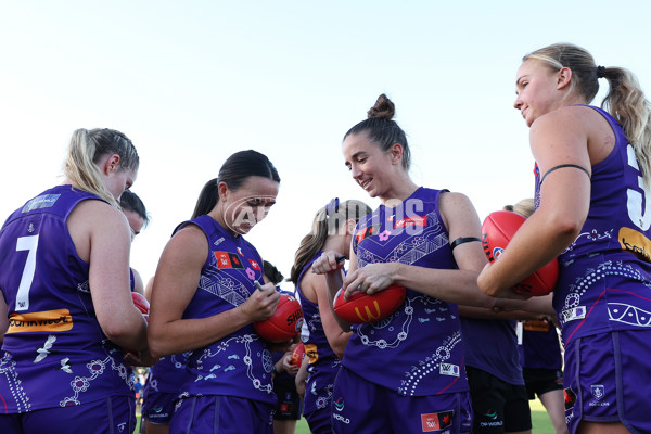 AFLW 2024 Round 10 - Walyalup v Western Bulldogs - A-55598440