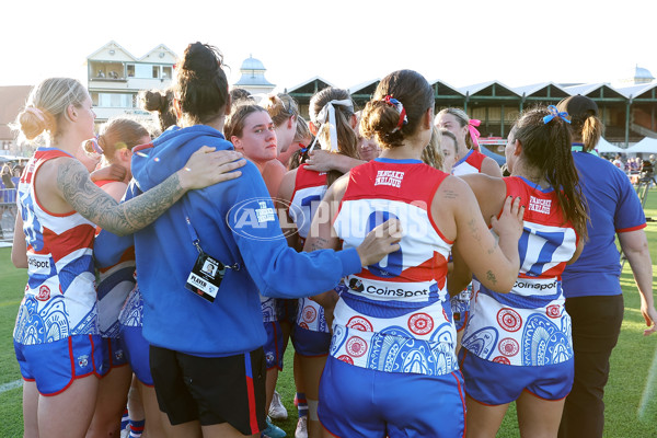 AFLW 2024 Round 10 - Walyalup v Western Bulldogs - A-55598448