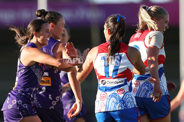 AFLW 2024 Round 10 - Walyalup v Western Bulldogs - A-55598467