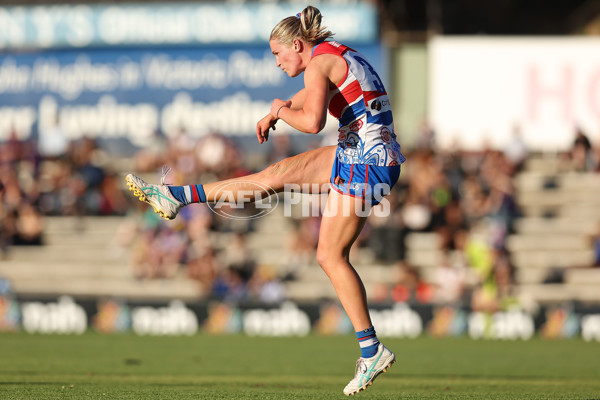 AFLW 2024 Round 10 - Walyalup v Western Bulldogs - A-55598470