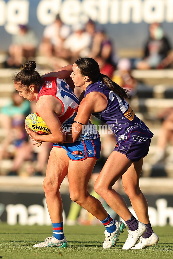 AFLW 2024 Round 10 - Walyalup v Western Bulldogs - A-55599704